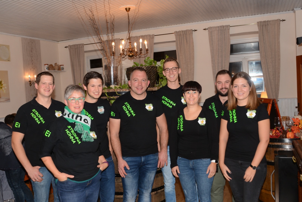 Der neue (alte) Vorstand - v.l.n.r.: Dominik Welter, Claudia Becker, Benedikt Welter, Thomas Stolz, Fabian Mohr, Katrin Bros, Niklas Stolz, Annika Mohr. Foto: Dieter Willems